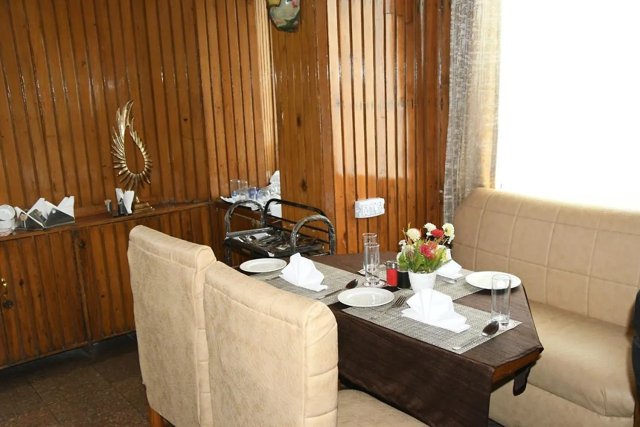 Auckland Hotel And Restaurant Near Mall Road Šimla