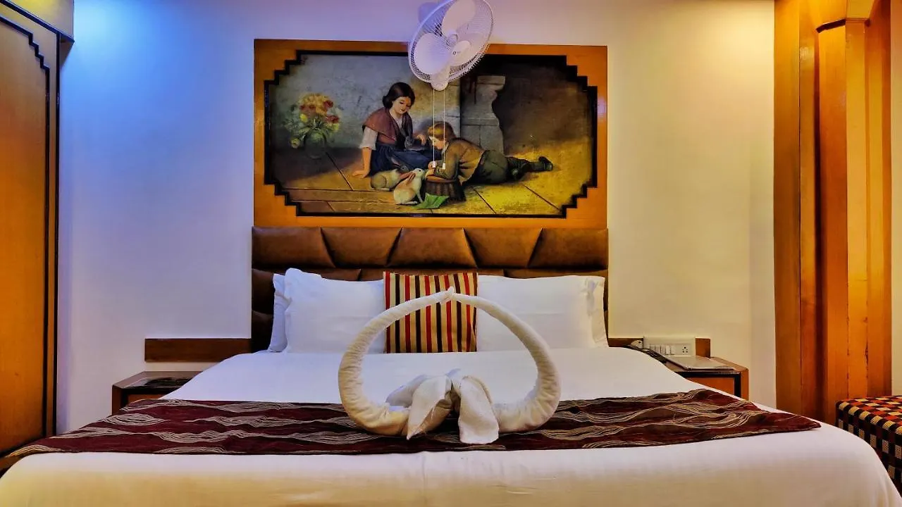 Auckland Hotel And Restaurant Near Mall Road Šimla 3*,  Indie