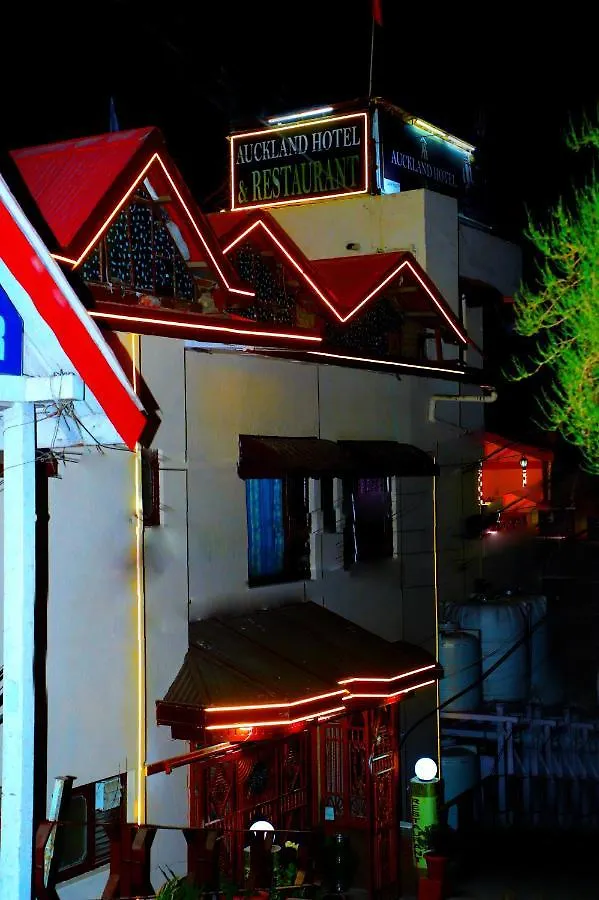 Auckland Hotel And Restaurant Near Mall Road Šimla